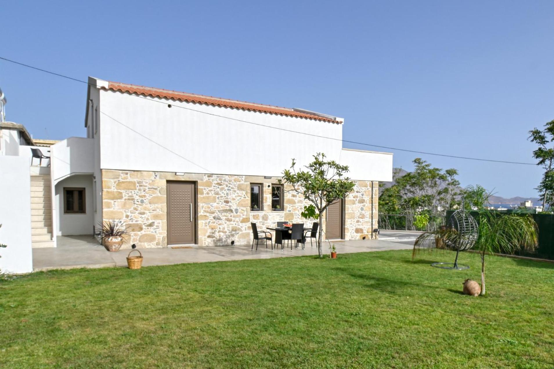 Eagle Bay Loft Apartment Kissamos Exterior photo