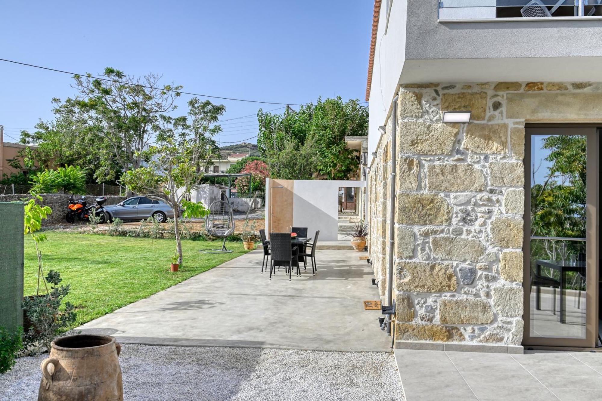 Eagle Bay Loft Apartment Kissamos Exterior photo