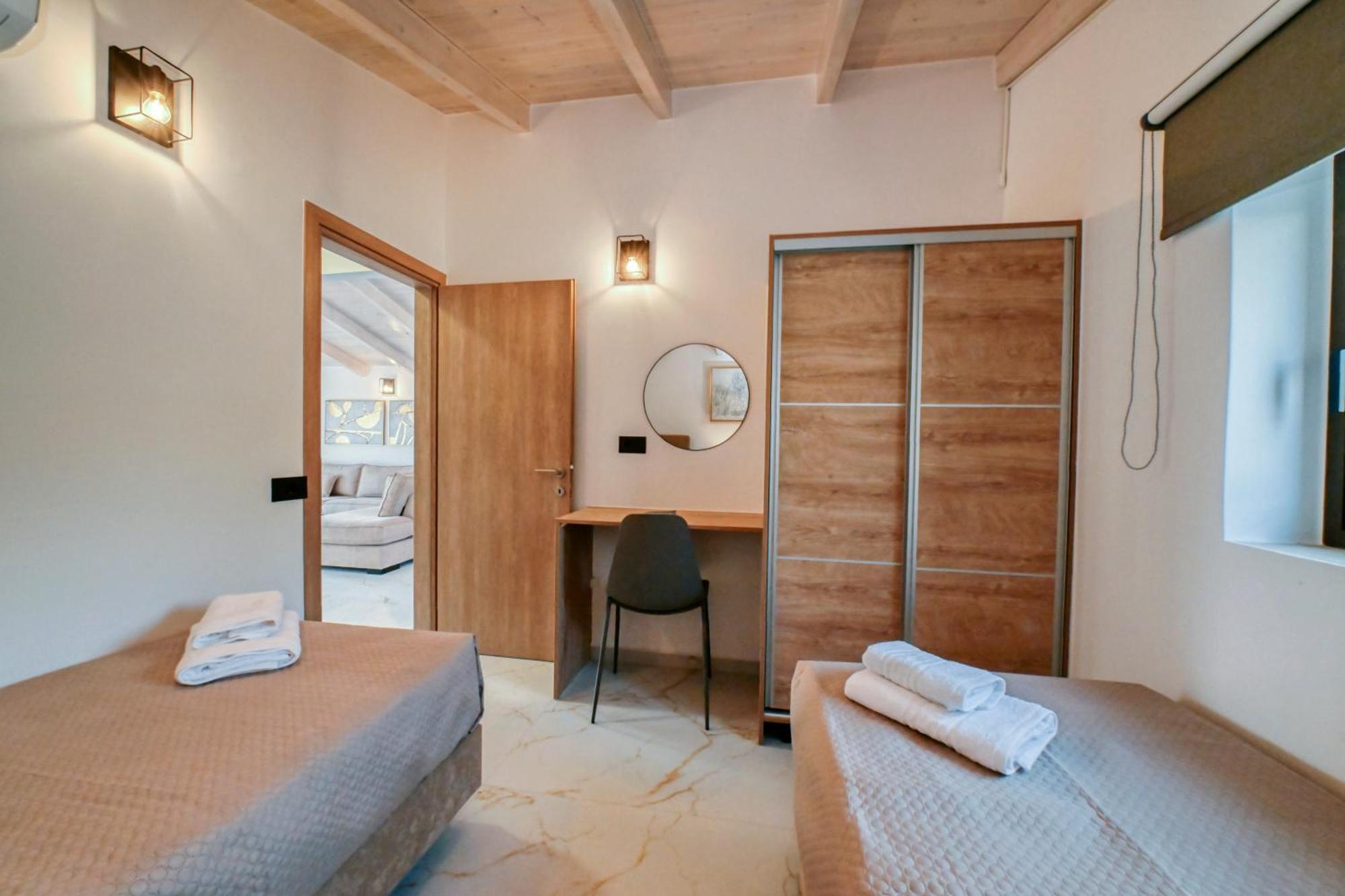 Eagle Bay Loft Apartment Kissamos Exterior photo
