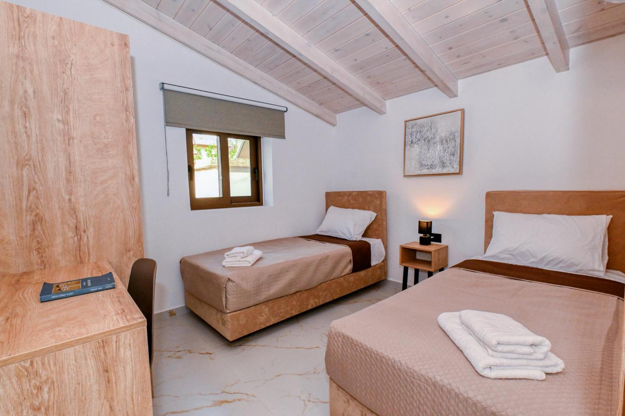 Eagle Bay Loft Apartment Kissamos Exterior photo