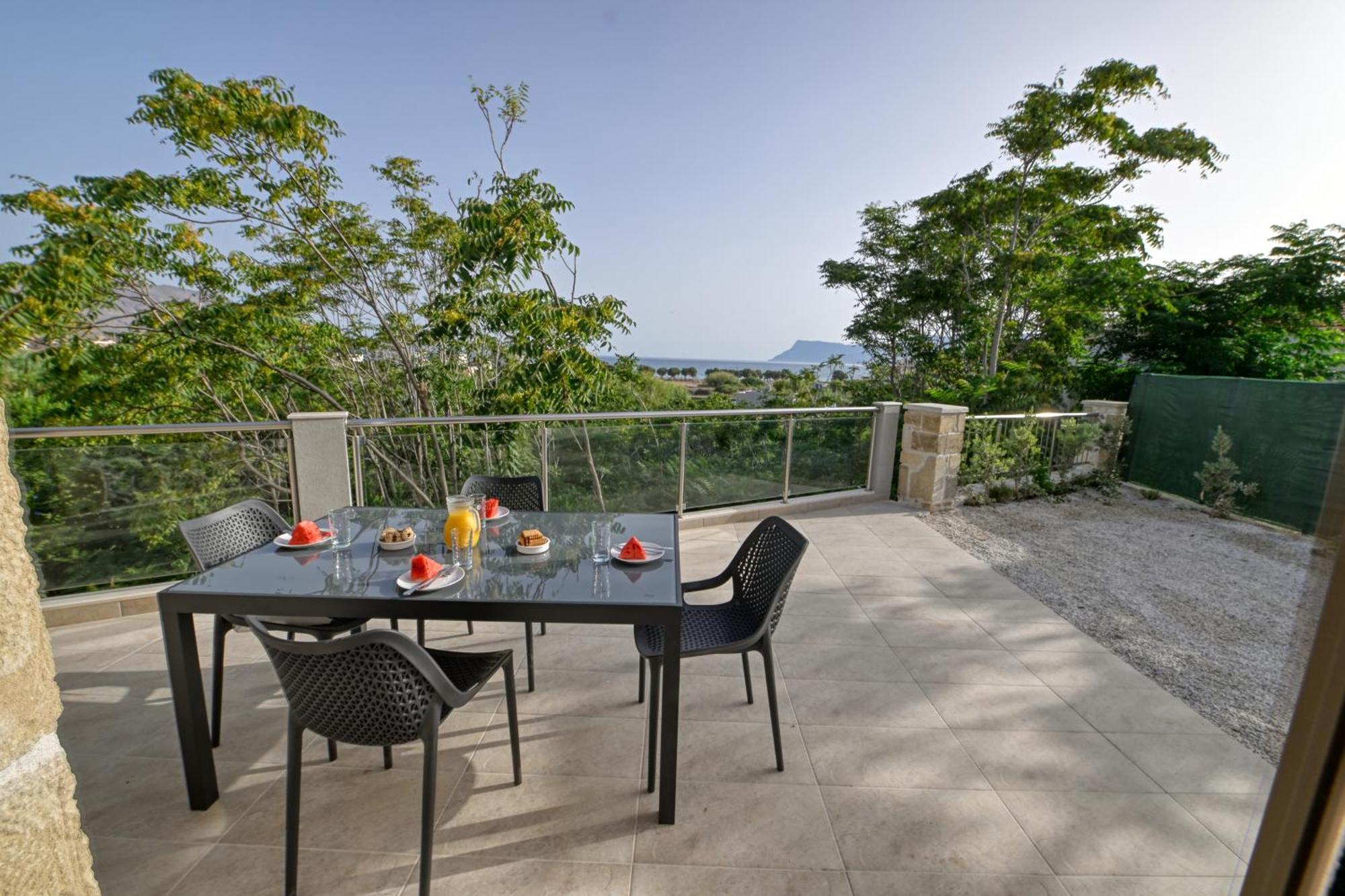 Eagle Bay Loft Apartment Kissamos Exterior photo